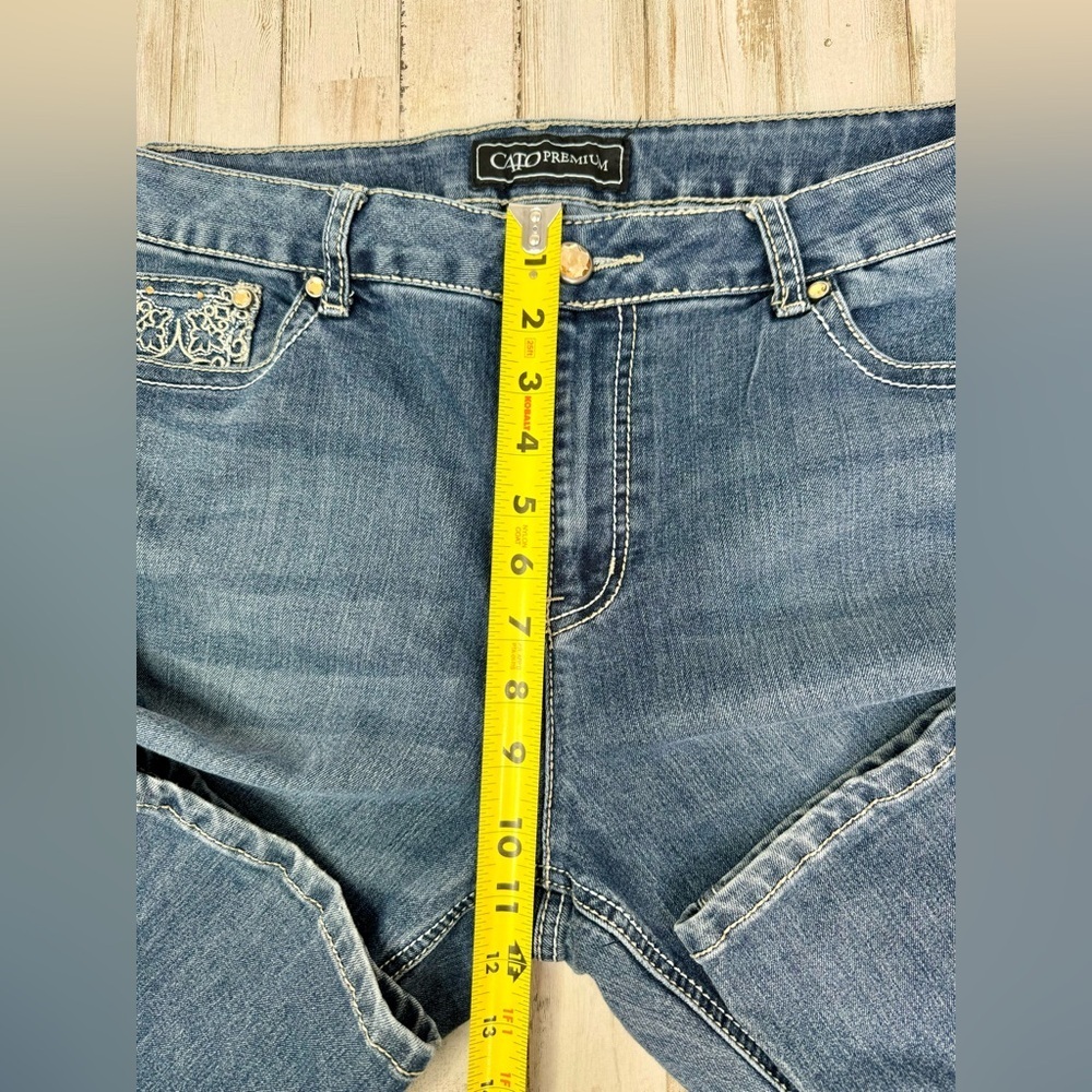 Cato Premium Jeans Women's 14 38x31 Blue Straight Leg Mid Rise - Picture 9 of 11
